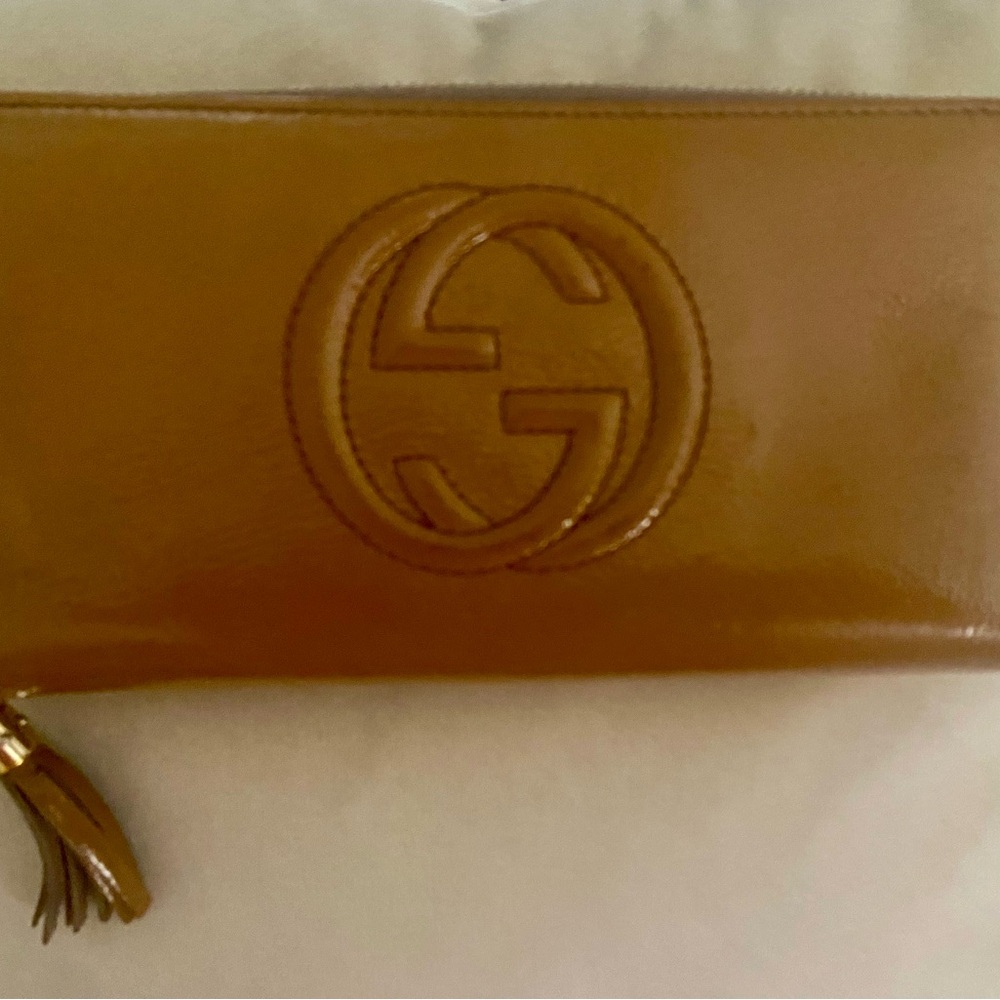 Authentic Gucci Caramel Leather Wallet